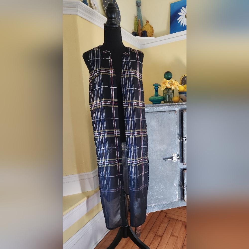 barr III Sleeveless tunis with sidesplit size medium